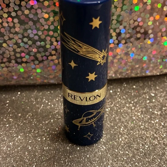 REVLON Metallic Lipstick Marooned On Mars 064 - Picture 2 of 3